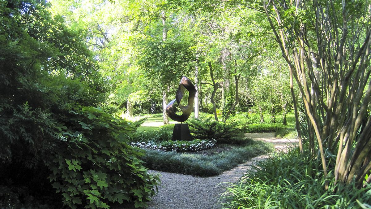 Valley House Gallery and Sculpture Garden: Dallas’ Hidden Artistic Gem