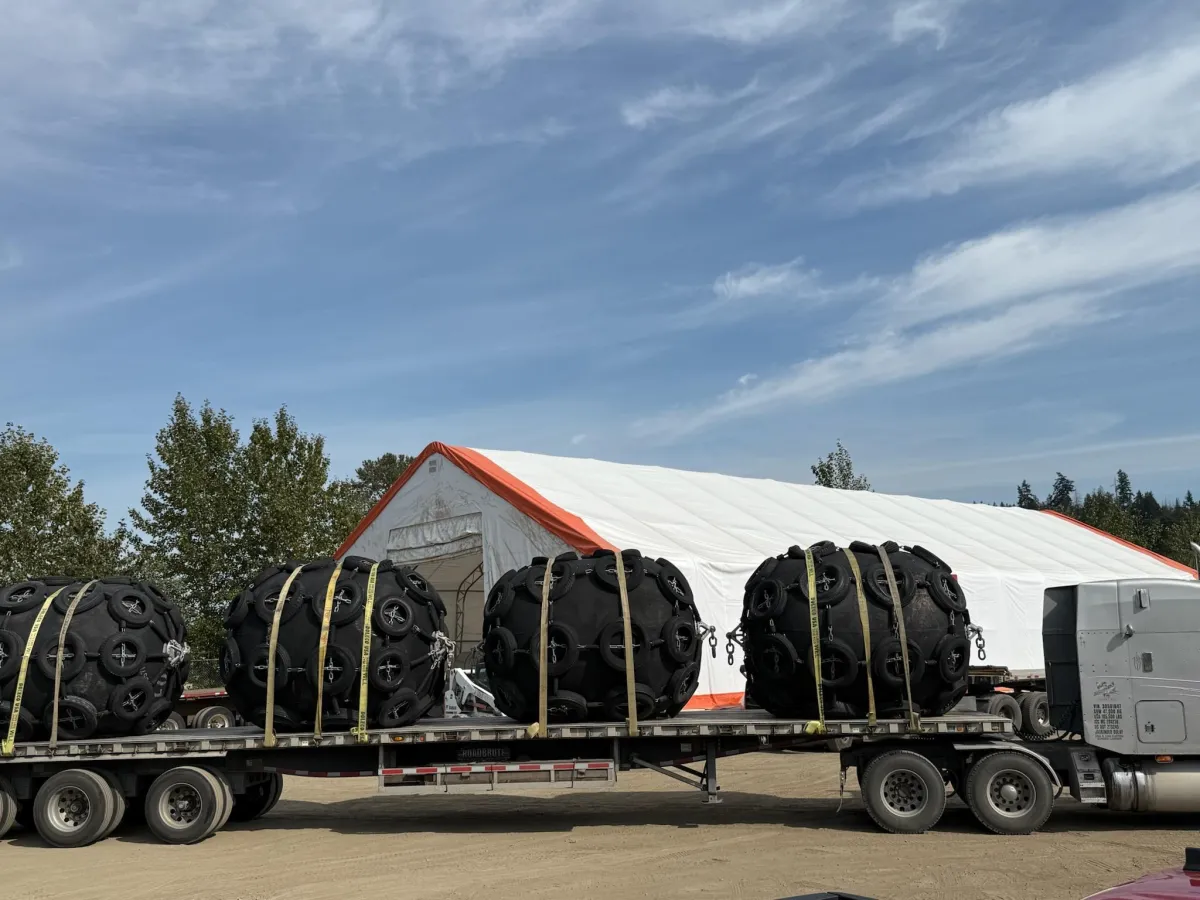 Flatdeck, Conestoga, or Curtain Van? How the Wrong Trailer Increases Shipping Costs