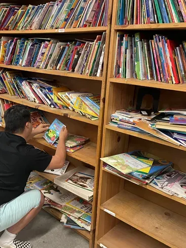 mi academy sunny glen vintage store