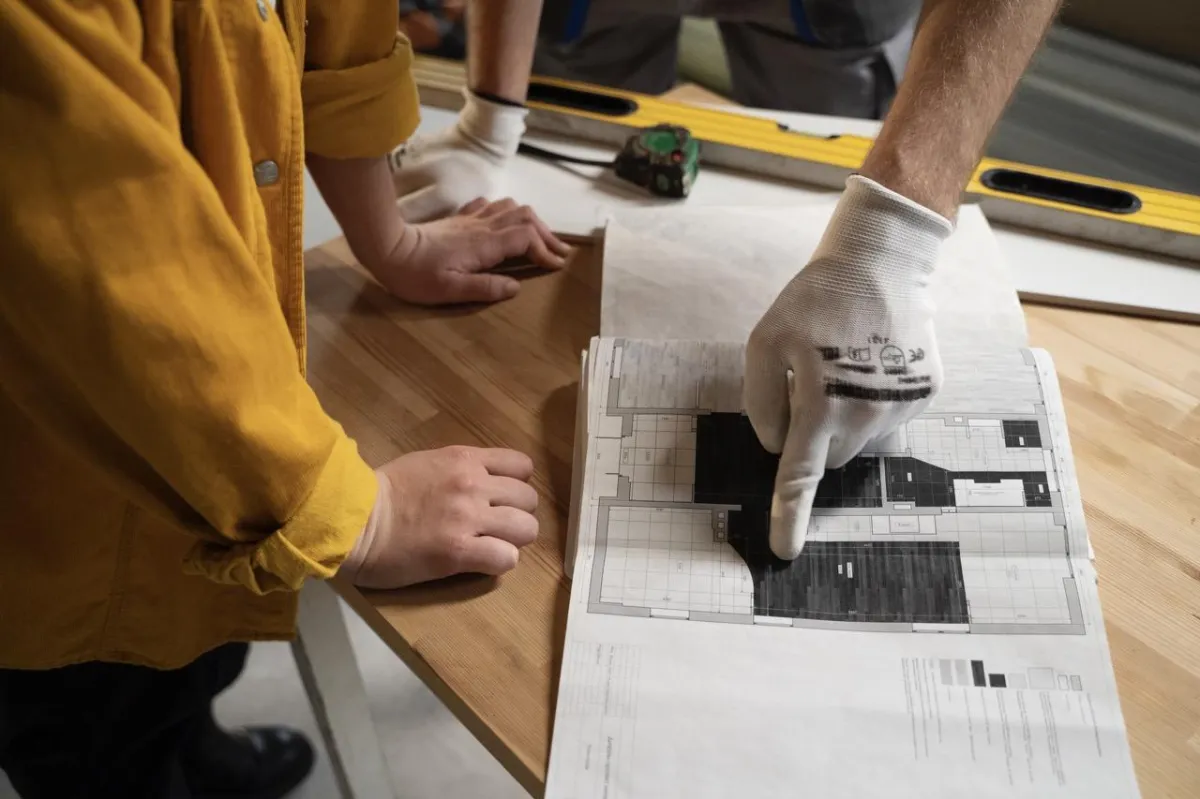 How We Keep Your Remodel on
Schedule (and What Happens if
We Can’t)
