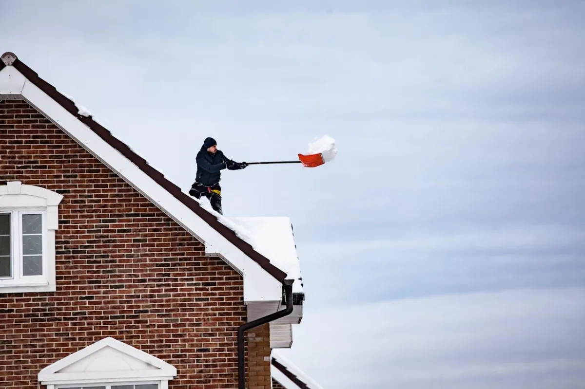 Winter Weather Impact on Haverhill Roofs and Solutions