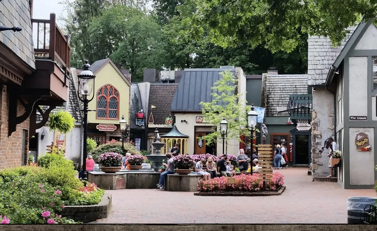 Smoky Mountain Treasures: A Kid's Shopping Spree in the Great Smokies! 