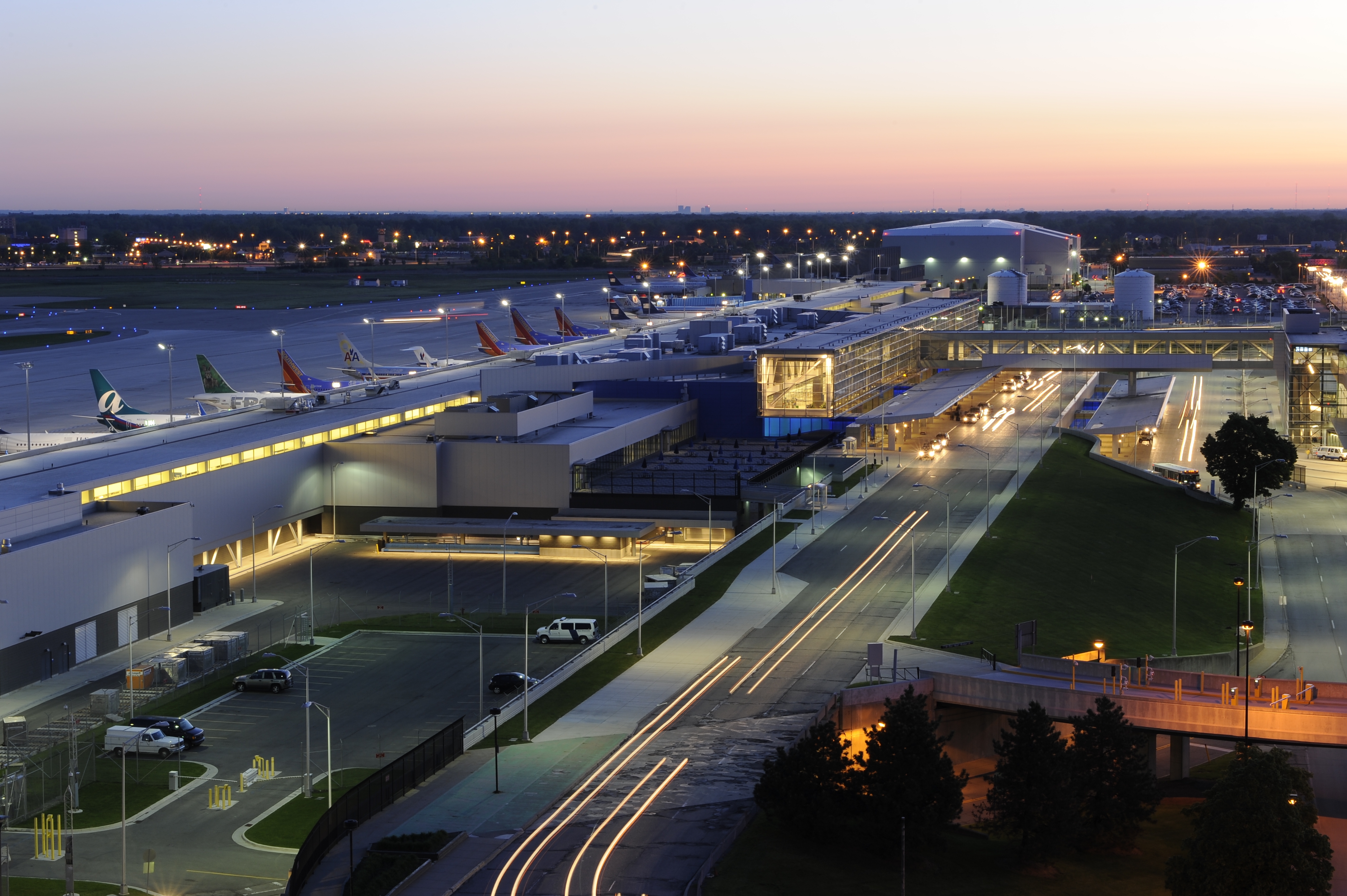 The Ultimate Guide to Renting a Car at Detroit Metropolitan Airport (DTW) | Rent Now LLC, Detroit