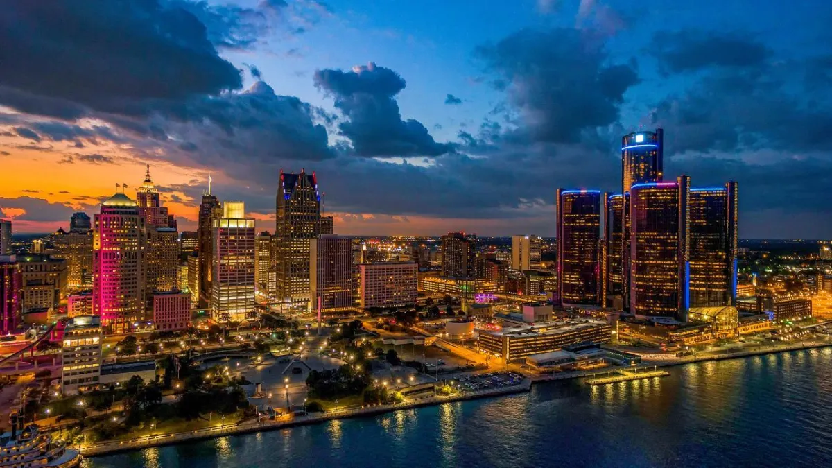  How to Choose the Best Car Rental in Detroit for Business or Vacation | Rent Now LLC, Detroit