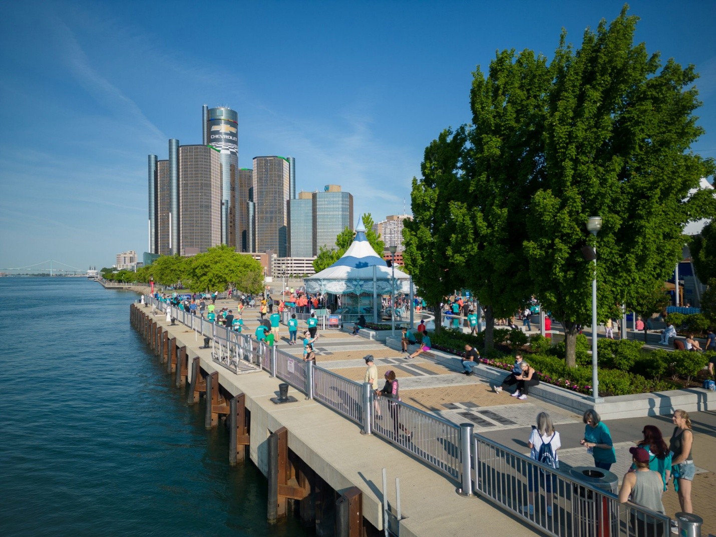 Best Scenic Drives Around Detroit: Detroit Riverwalk, Belle Isle, and Lakeshore Roads – Detroit, MI (Rent Now LLC) 