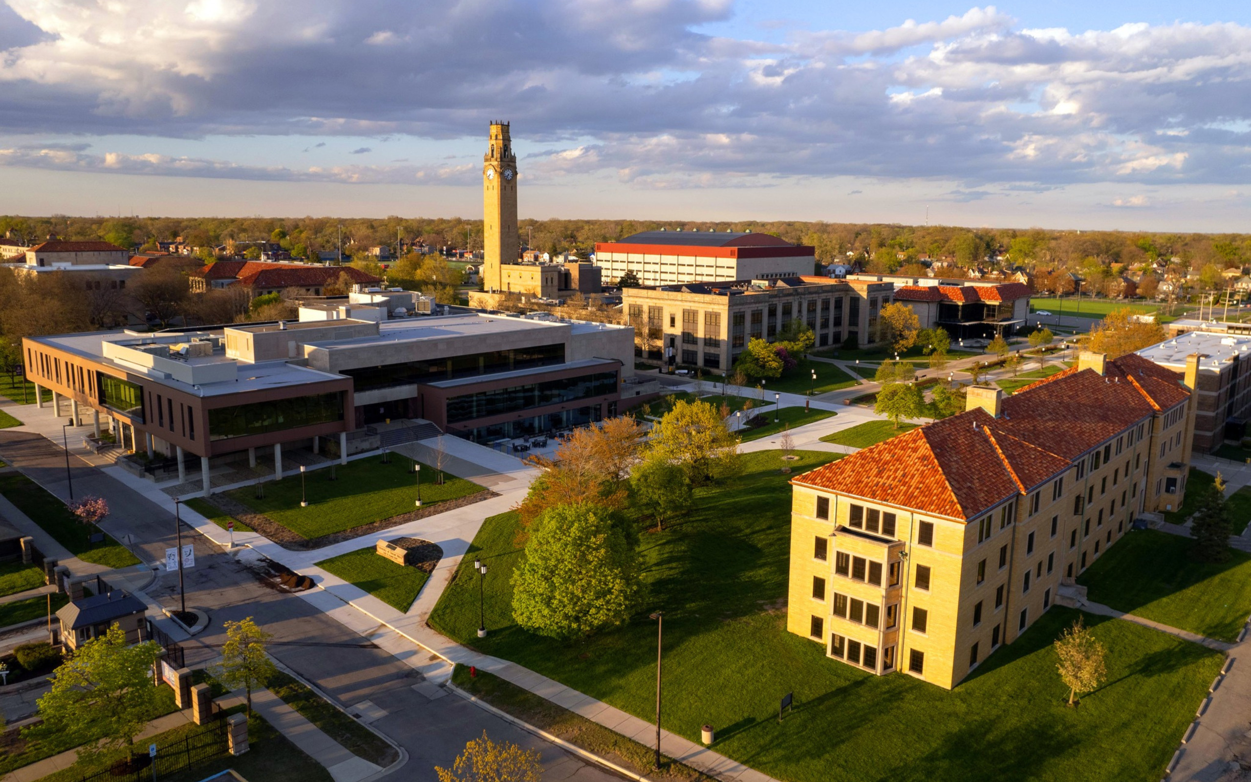 Explore Detroit’s Top Universities with Ease – Car Rentals for Wayne State, University of Detroit Mercy & College for Creative Studies (Rent Now LLC, Detroit, MI)