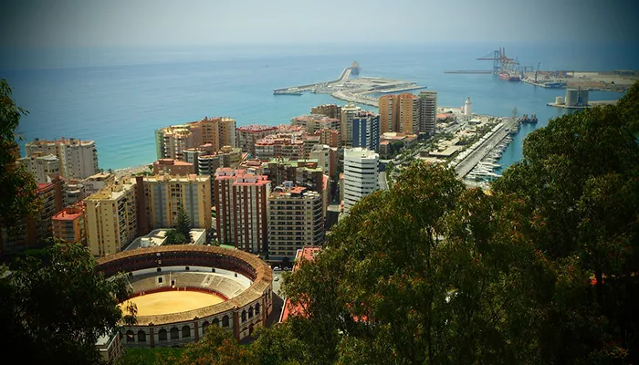 Las Trampas Turísticas Más Famosas de Málaga: ¿Merecen la Pena?