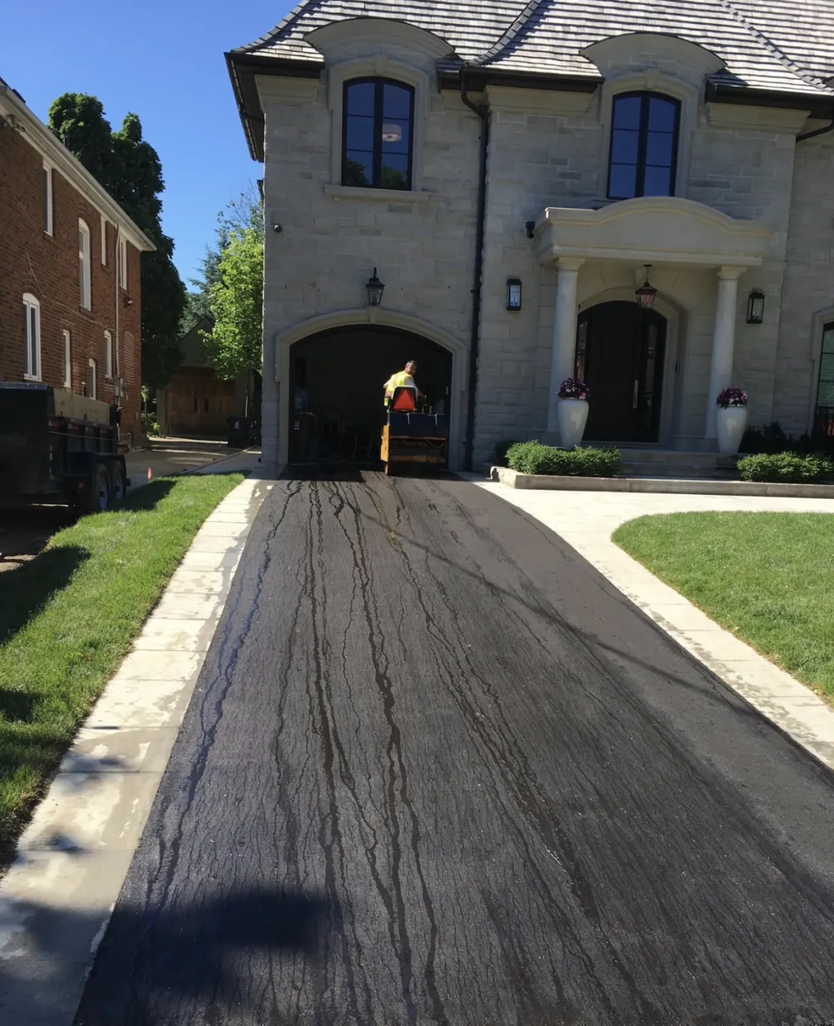 Asphalt Driveway | Pavemar Paving
