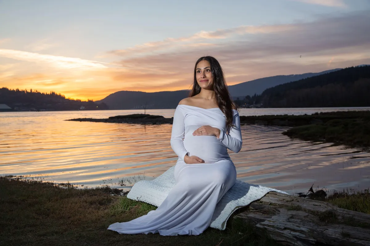 Why Summer is the Perfect Time for Maternity Photos