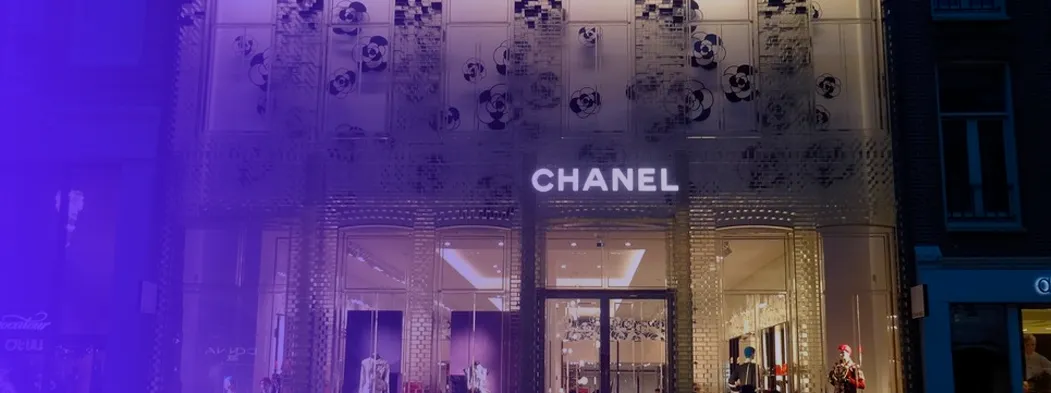 A Estratégia da Chanel para Reafirmar sua Liderança no Mundo da Moda