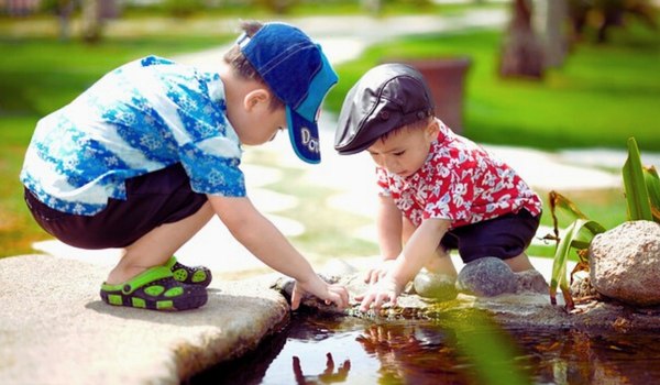 outdoor toddler activities