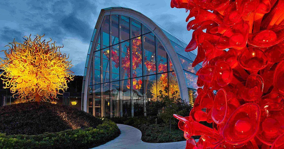Chihuly Garden and Glass: A Dazzling Glass Art Wonderland
