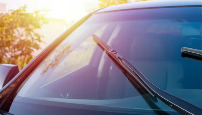 How Do I Know if I Need My Windshield Repaired or Replaced?