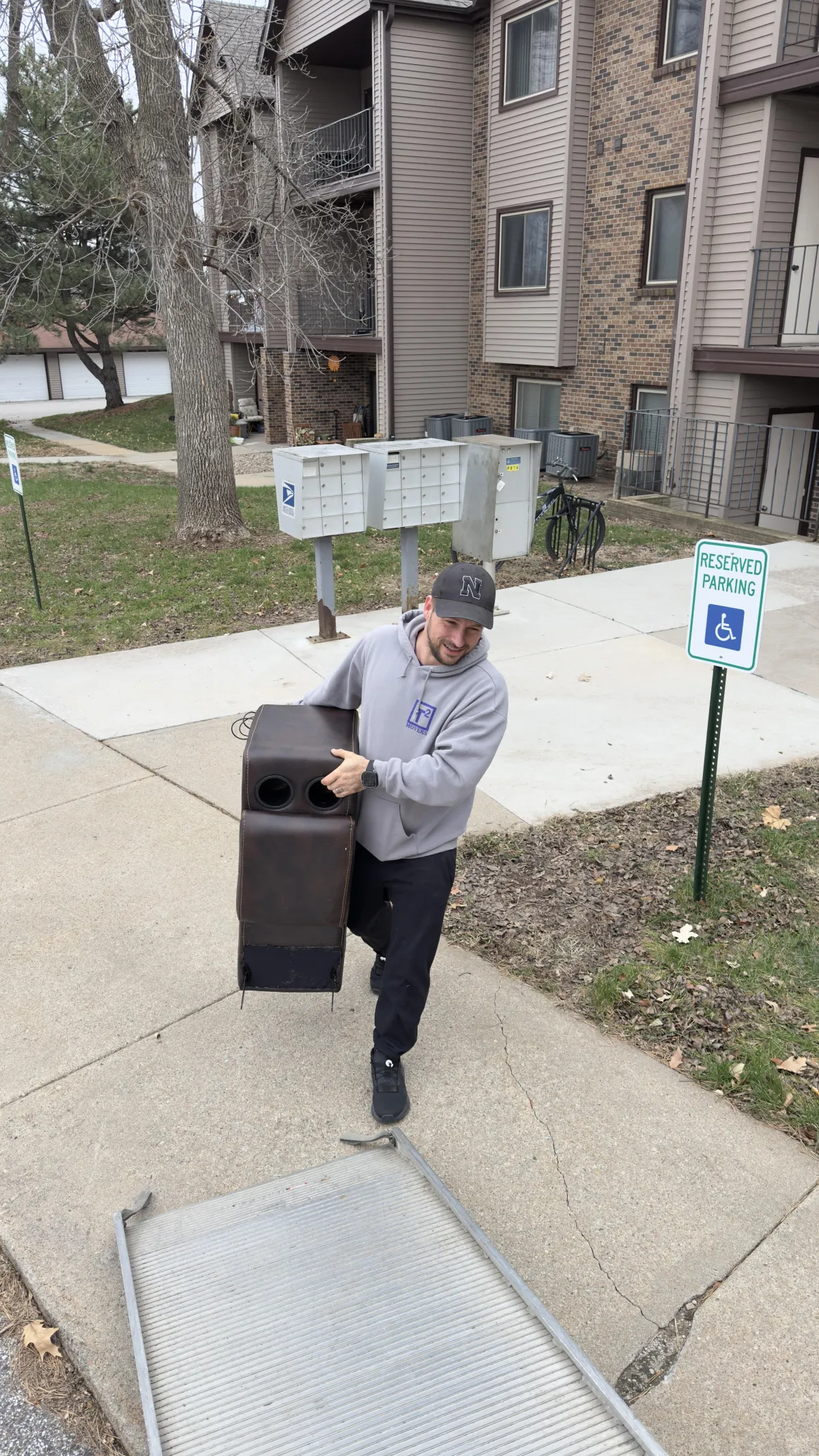 The Ultimate Guide to Moving with Plants & Greenery in Lincoln, NE