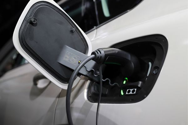 2026 Guide: Save on EV Charger Installation in Florida