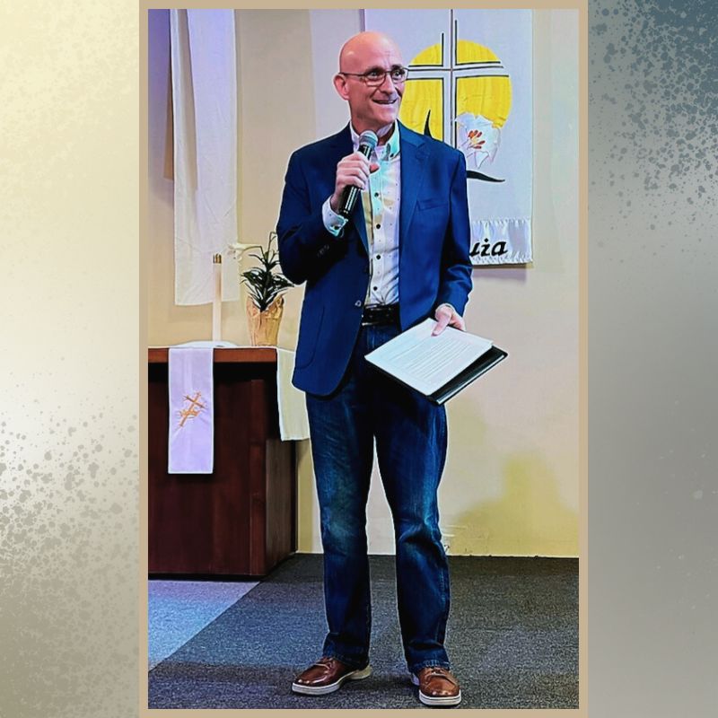 Judge Shaun Babeu speaking to constitutes