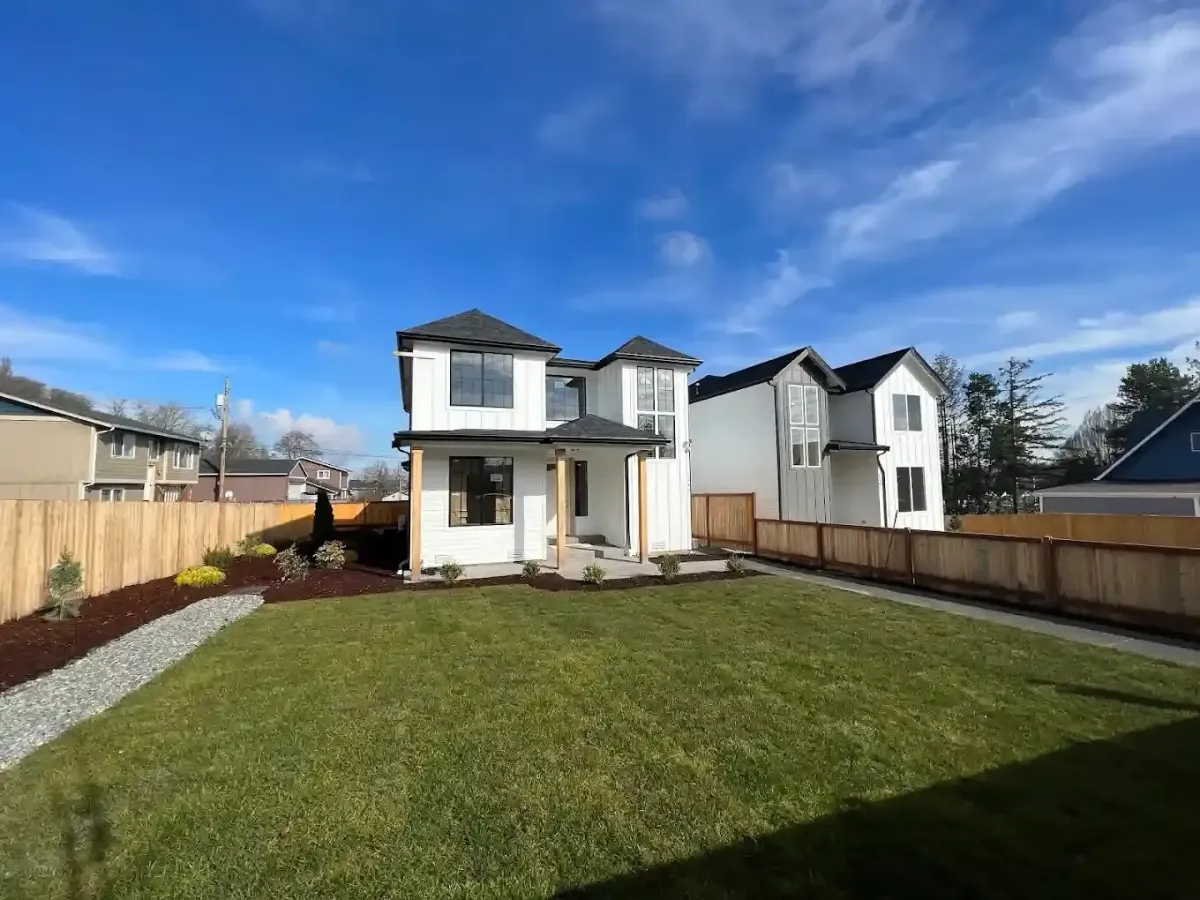 Beautiful Exterior painting by Paint Pros NW