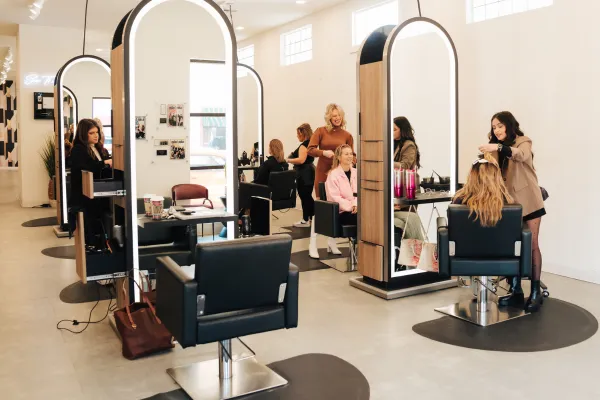 Salon Front Desk Mistakes That Cost Money (And How to Fix Them)