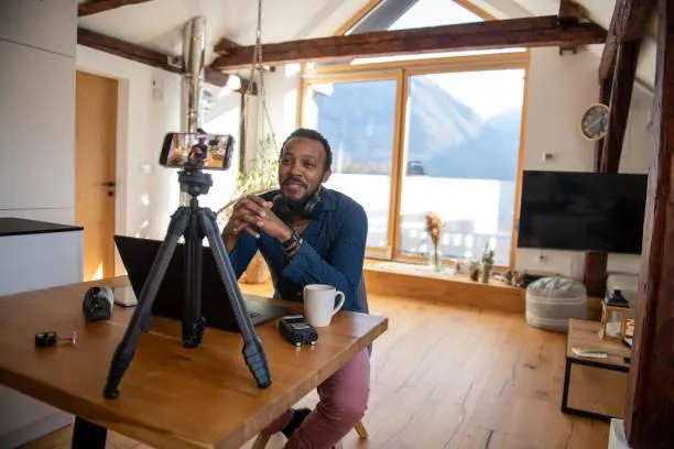 LLC vs. S-Corp: Getting Your Salary “Just Right” as a Content Creator 