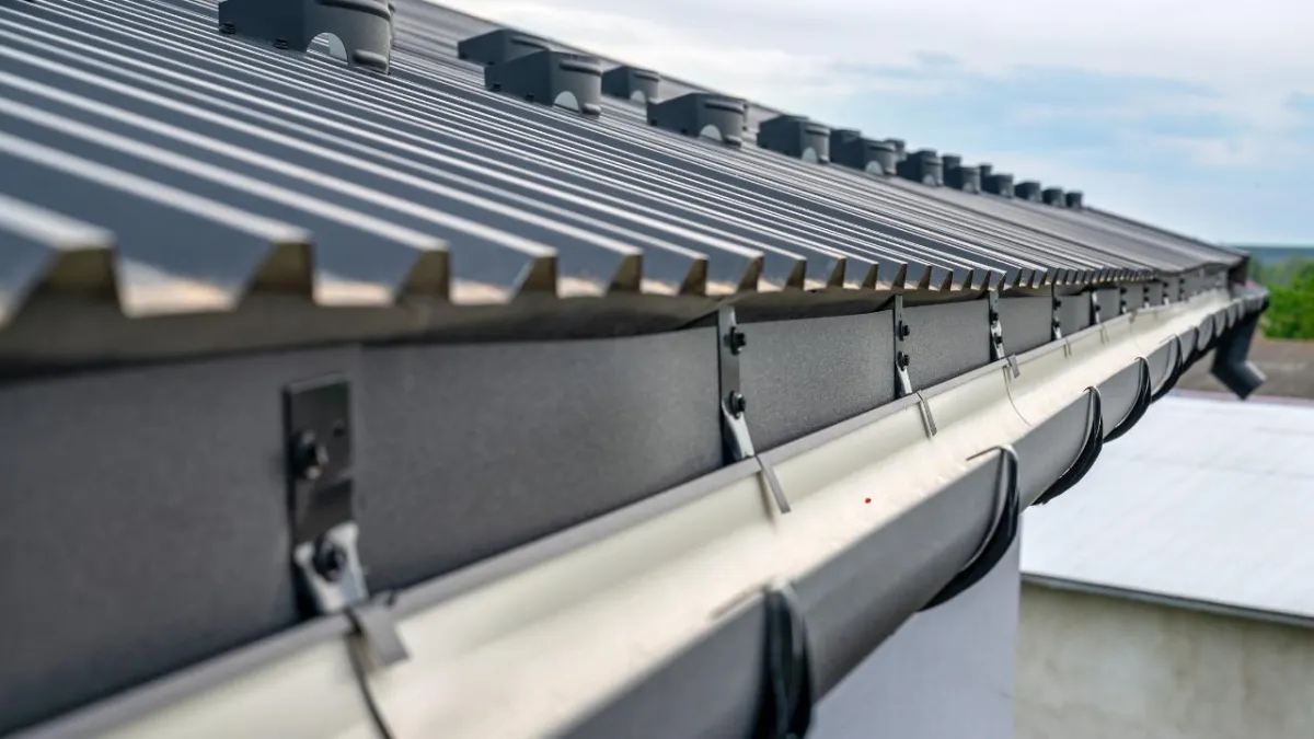 Gutter Covers vs. Screens: Best Option for Joplin Homes