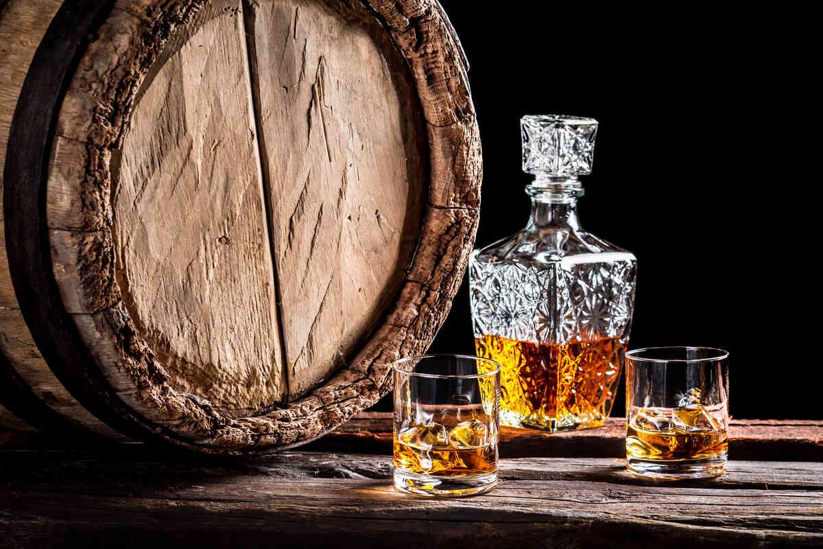 The Evolution of American Whiskey: From Colonial Craft to Modern Classic