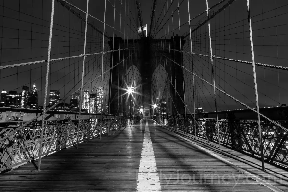 Brooklyn Bridge photograph in black and white