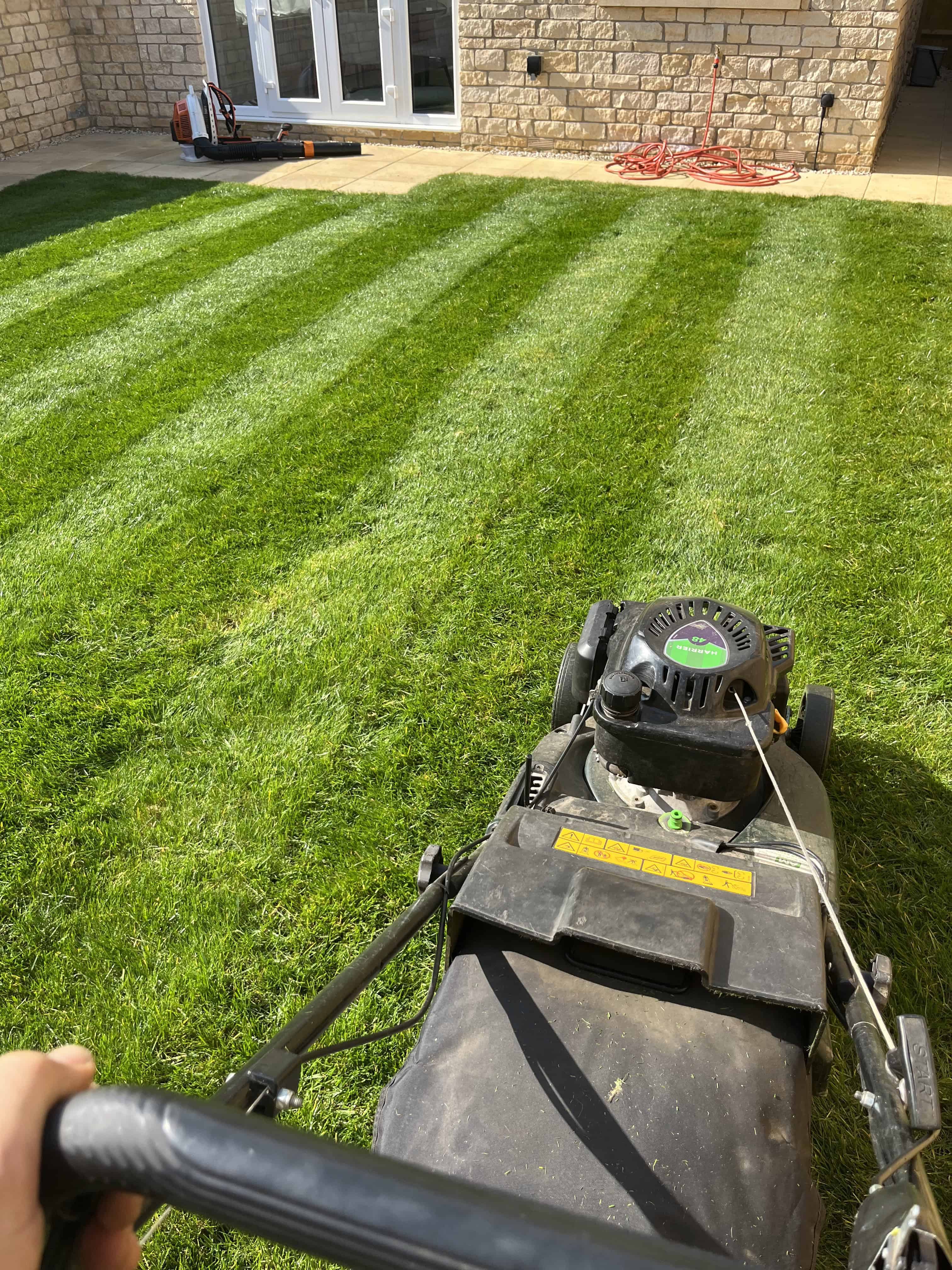 Lawn-Mowing-Services-Bicester