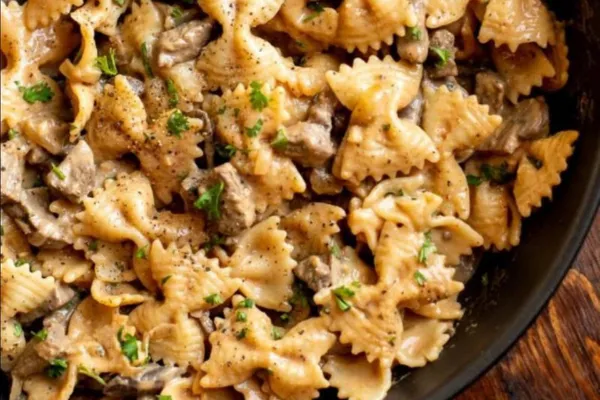 Simple One Pot Beef Stroganoff Pasta