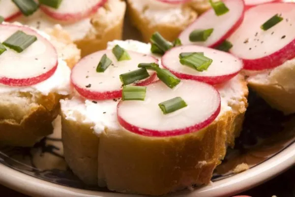 Radish-Chive Tea Sandwiches with Sesame and Ginger