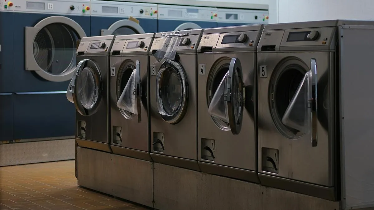 Common Laundry Mistakes to Avoid at Laundromats