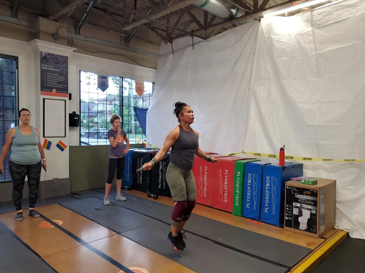double unders and toes 2 bar