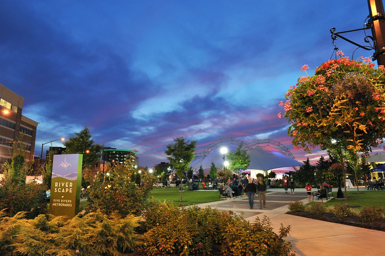  Riverscape Conservancy Gardens: Dayton’s Riverside Oasis