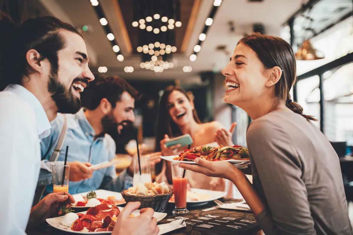 Skyrocket Your Restaurant's Foot Traffic: Game-Changing Tactics for 2025