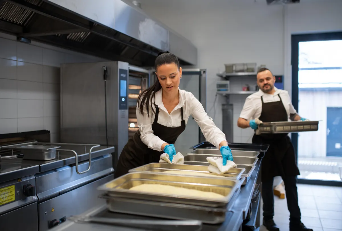 How a Cloud Kitchen Reduces Waste & Supports Sustainability