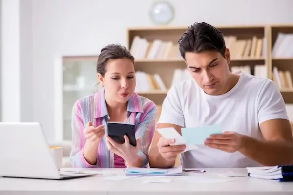 Mortgage Tips: Pros and Cons of Refinance Loans for People with Bad Credit