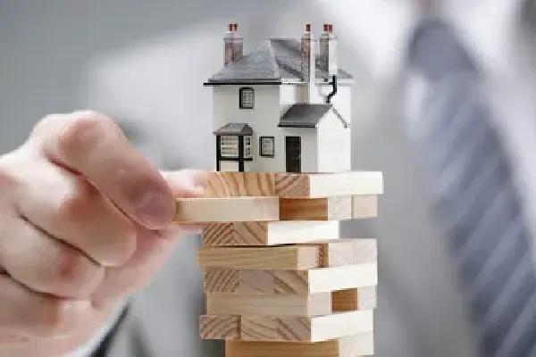 Mortgage Problems and the Myth of Foreclosure Help