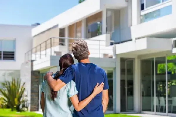 When Should You Refinance Your House?
