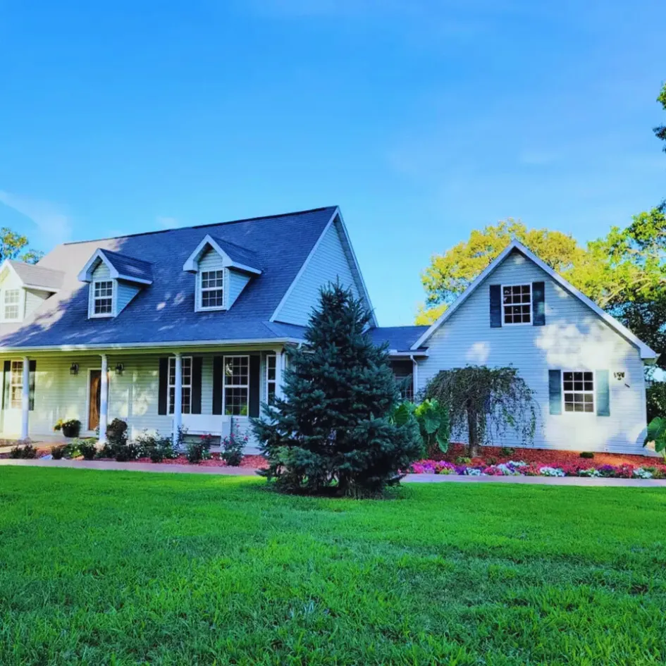 Discover Luxury at The Shoal Creek Farmhouse in Exeter