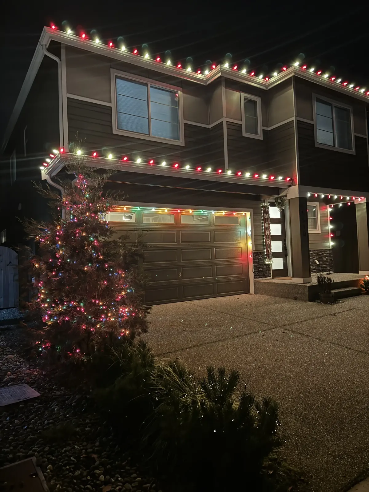 Seattle home Christmas Light Installation example