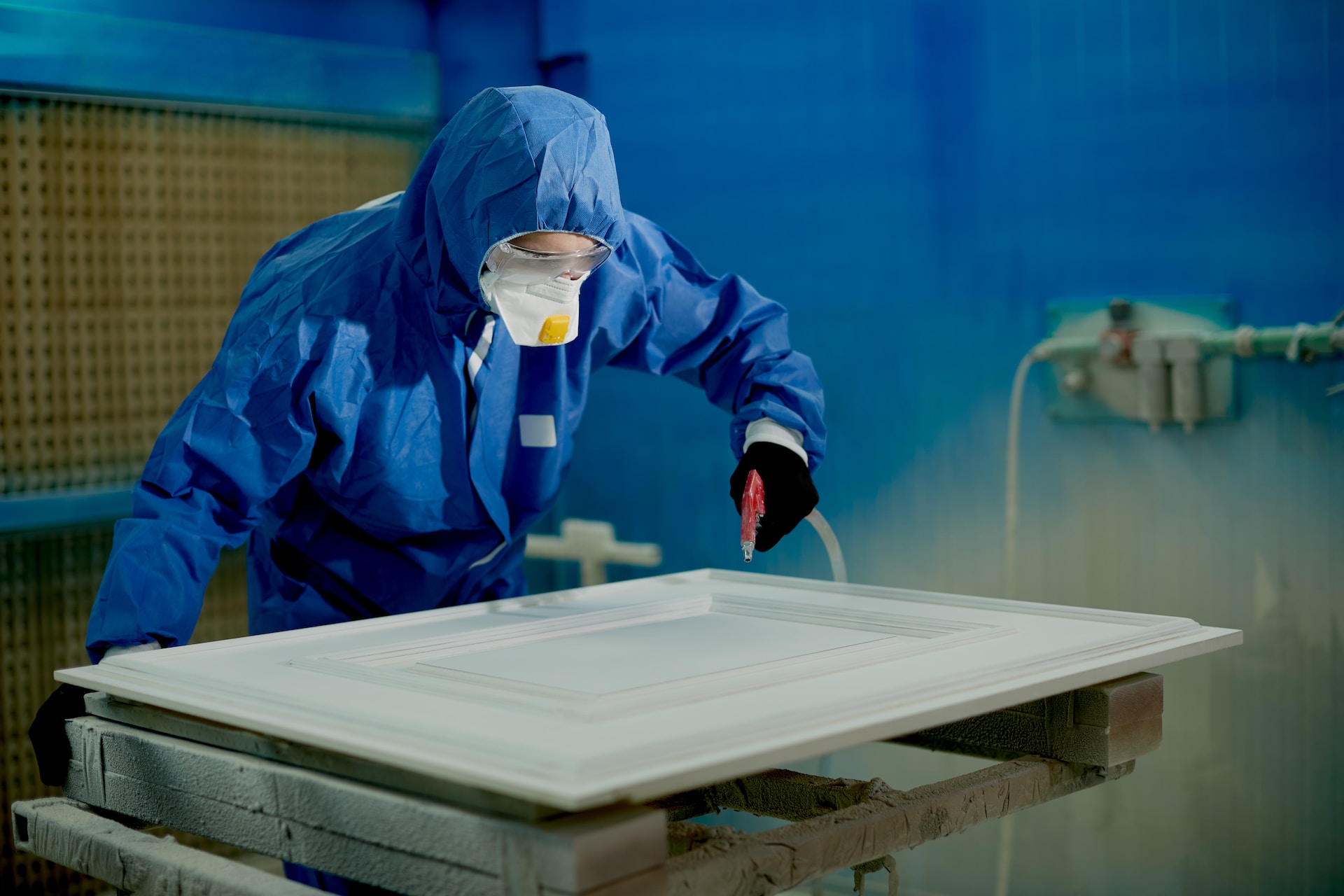 Woodwork Spray Painting