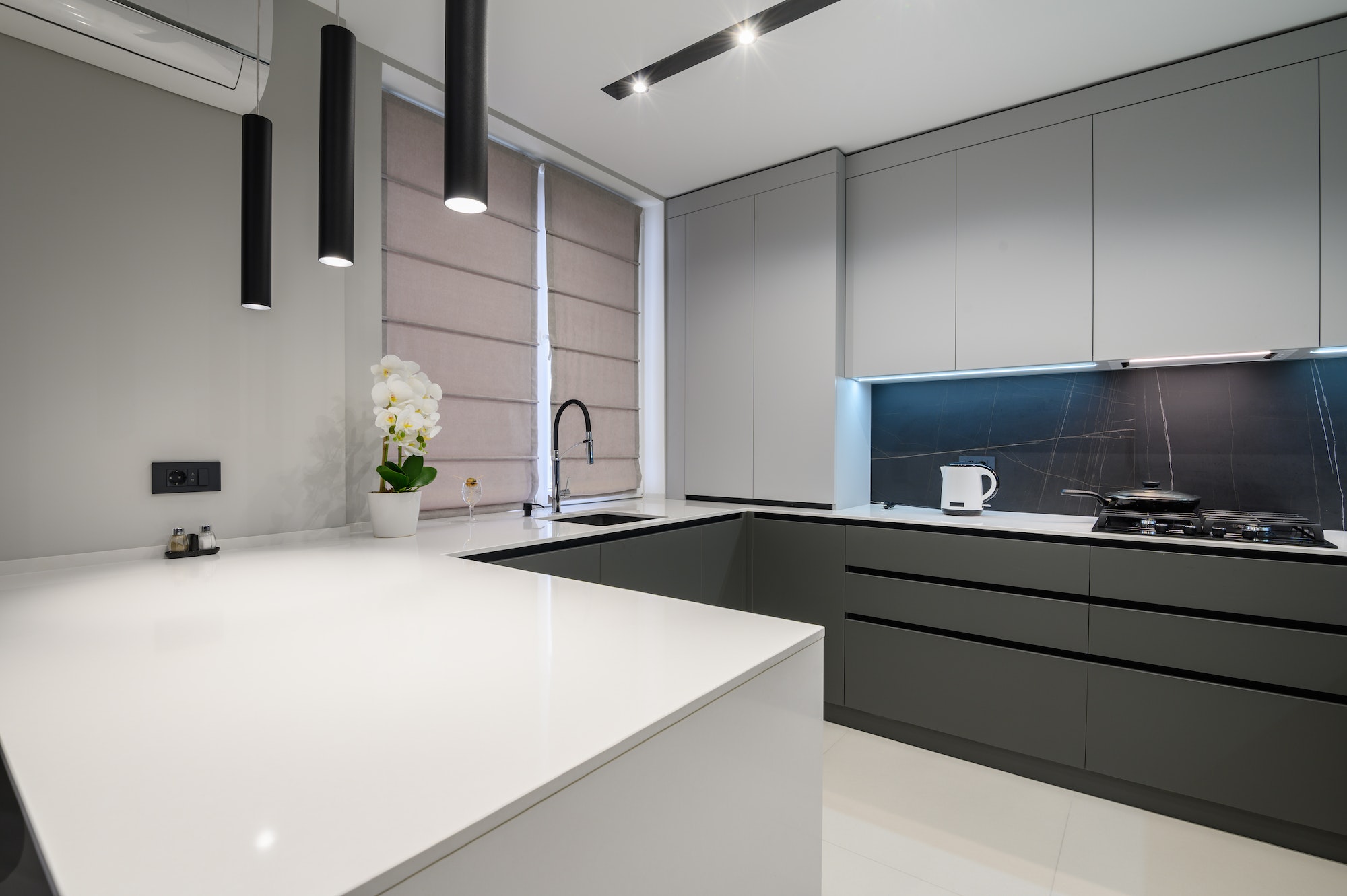 The benefits of spraying kitchen cabinets