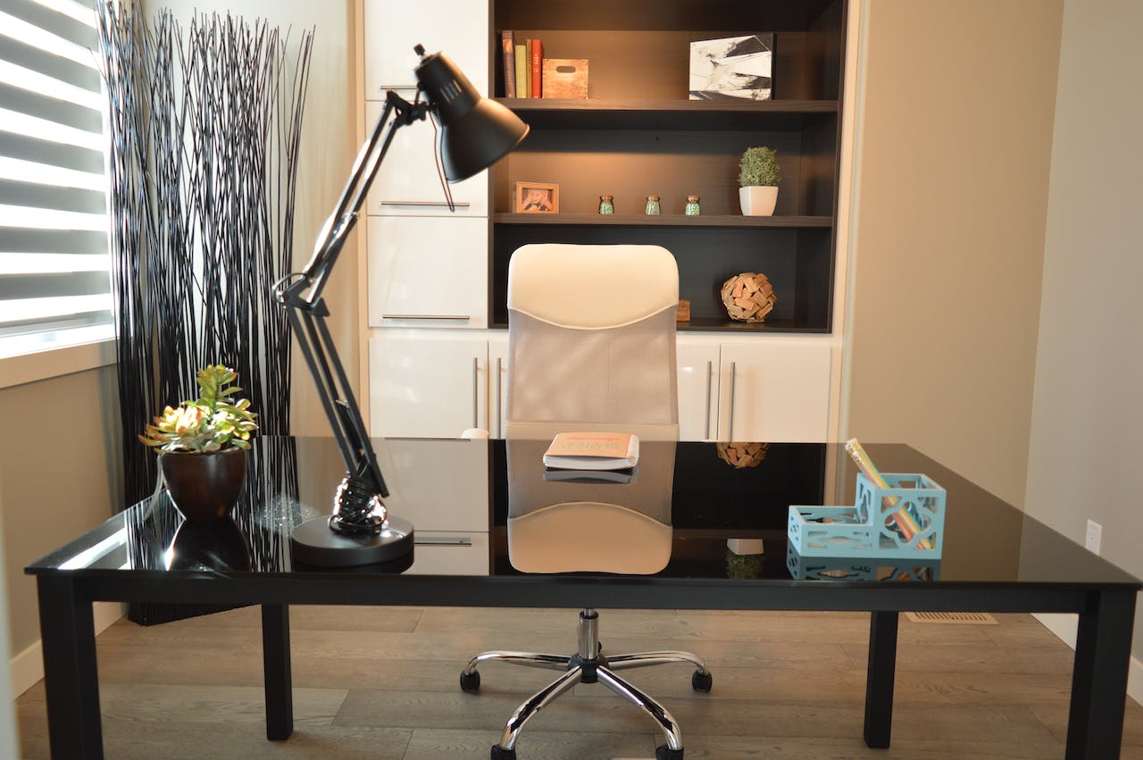Office and Retail Decorating