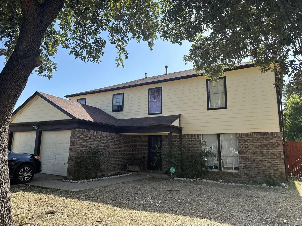 Exterior trim corner details with tight joints and clean caulk lines