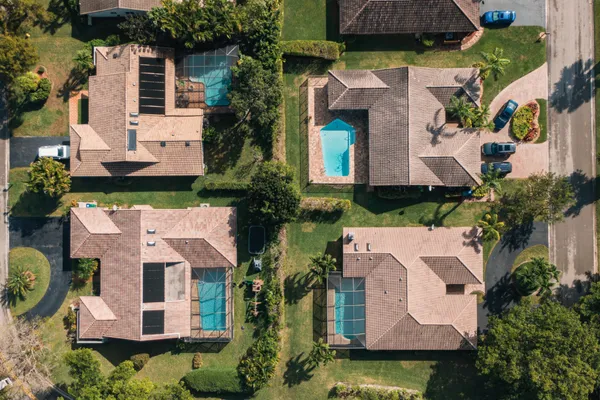  Real Estate Timing: 5 Amazing Reasons to Sell This Summer