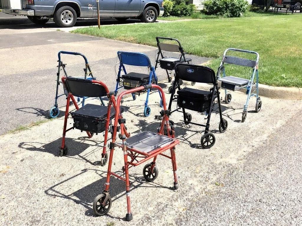 DIY Guide: How to Choose and Maintain a Walker for Home Use