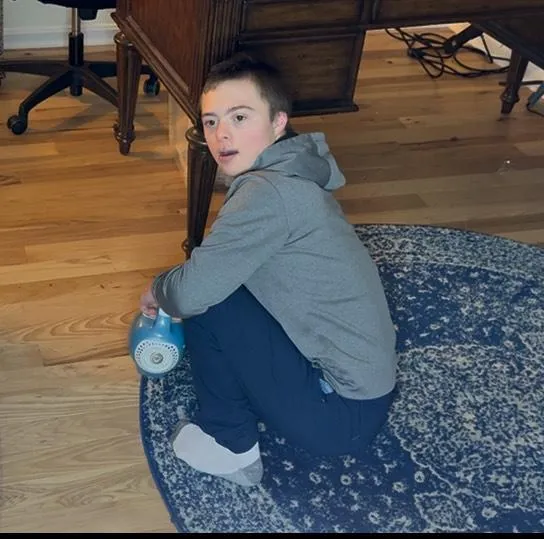 Cleaning with Noah: A Tragicomedy