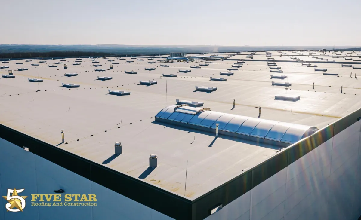 Residential vs. Commercial Roof Construction in Florida: Key Differences