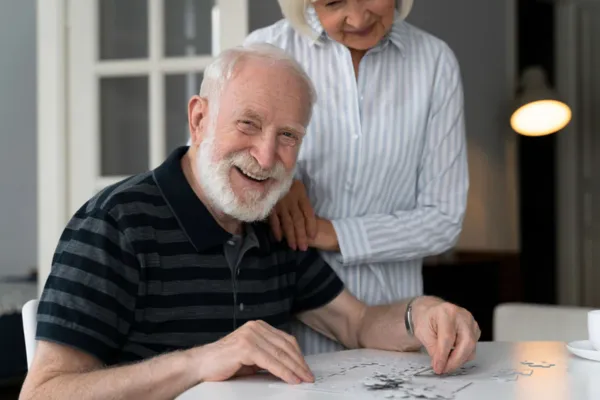 🌱 Stronger Every Day: How Puzzling Helps Seniors Build Resilience and Adaptability