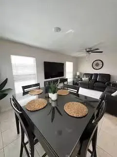 Centrally Located to the Beach & Downtown