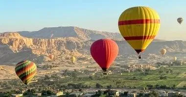 رحلة بالون في سماء مدينة الأقصر